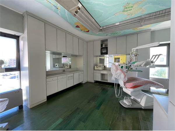 STUDIO DENTISTICO IN VIA MARIO ANGELONI