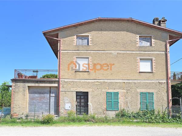 CASA SINGOLA DA RISTRUTTURARE A CERQUETO