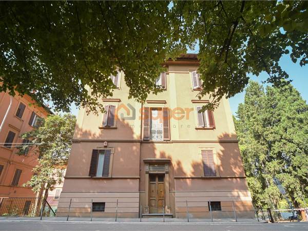 ESCLUSIVO ATTICO A DUE PASSI DAL CENTRO STORICO