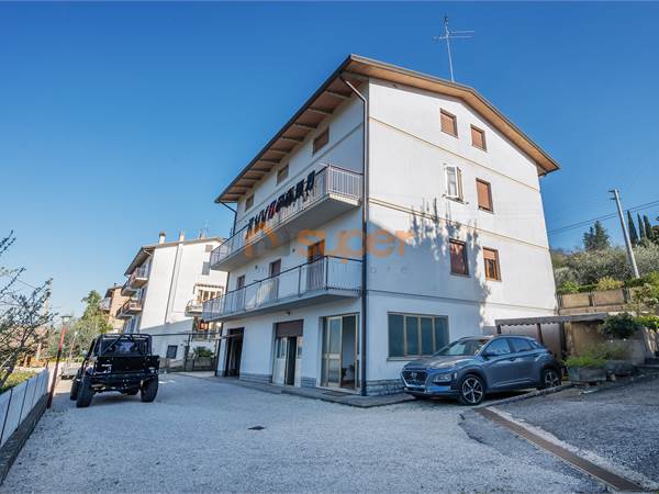 VENDESI APPARTAMENTO QUADRILOCALE A MONTELAGUARDIA