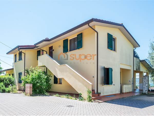 GRAZIOSO TRILOCALE A CHIUGIANA