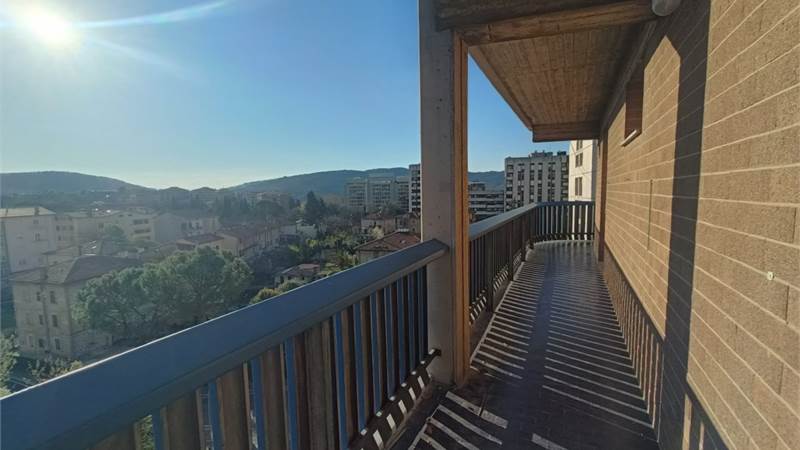 APPARTAMENTO QUADRILOCALE CON VISTA 