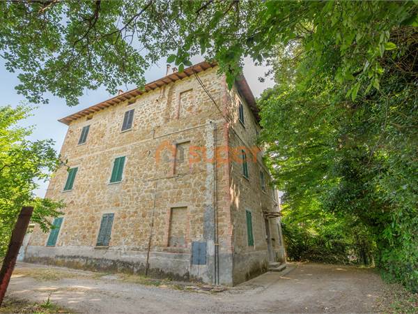 Trilocale in zona tranquilla e immersa nel verde