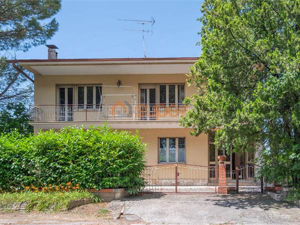 AMPIA SOLUZIONE INDIPENDENTE CON DUE UNITÀ ABITATIVE E GIARDINO – MAGIONE, CASE NUOVE