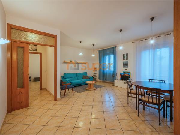 QUADRILOCALE IN BIFAMILIARE A TORGIANO