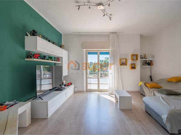 APPARTAMENTO IN CASA SINGOLA CON GIARDINO