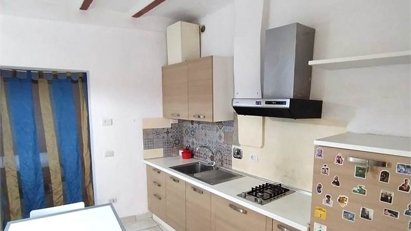 BILOCALE IN CENTRO IN VIA TORRICELLA