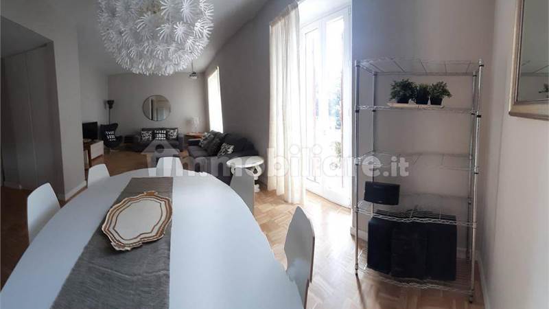 Appartamento in Affitto su Viale Pompeo Pellini