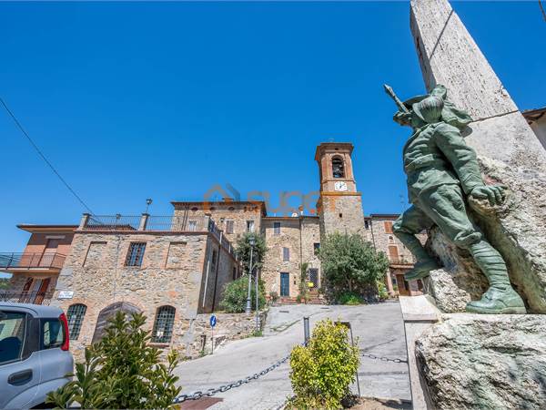 TRILOCALE SEMI-RISTRUTTURATO A CASTIGLIONE DELLA VALLE