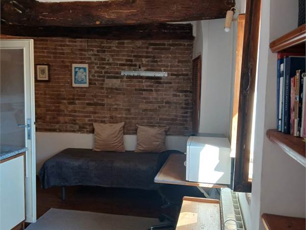 AFFITTO VIA DELLA VIOLA - DISPONIBILE DA SETTEMBRE