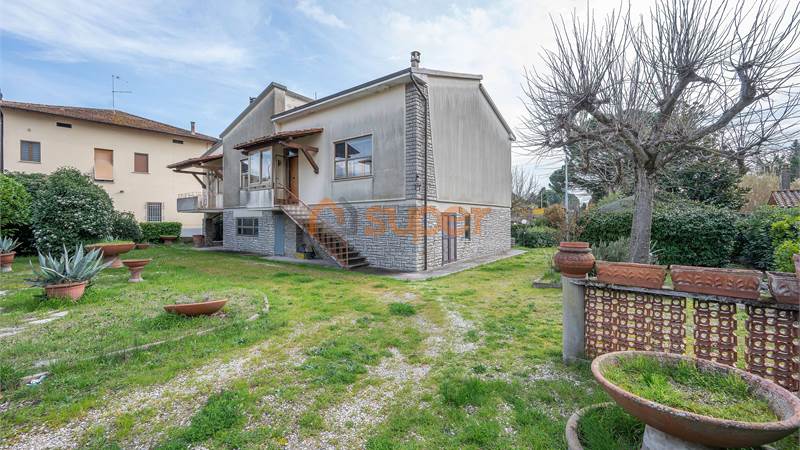 CASA SINGOLA - PASSIGNANO SUL TRASIMENO 