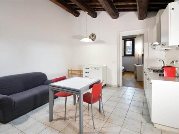 AFFITTO VIA TORRICELLA - DISPONIBILE DAL 1 DI GIUGNO