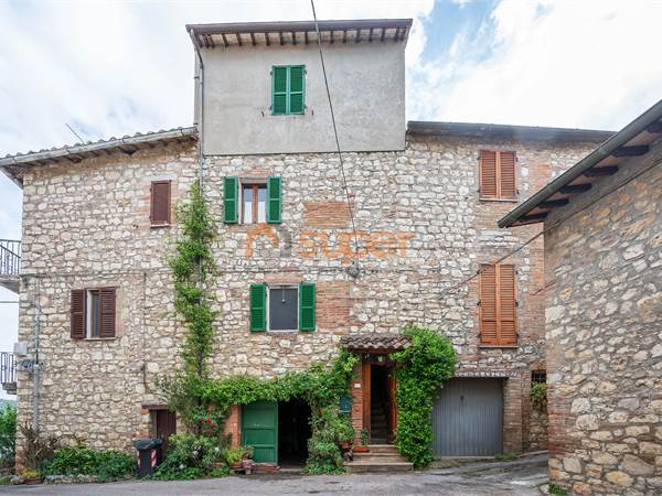 GRAZIOSO CIELO TERRA A MIGIANA DI CORCIANO
