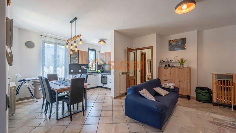 GRAZIOSO TRILOCALE A VILLA DI MAGIONE