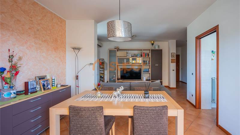 ATTICO CON TERRAZZO A PONTE FELCINO
