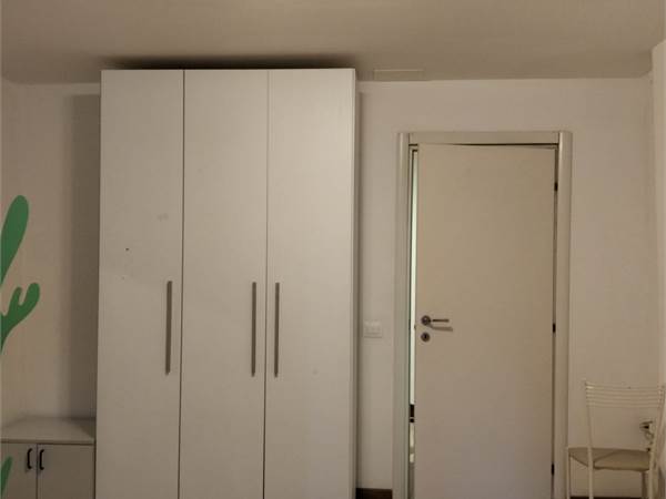 STANZA IN AFFITTO IN VIA PINTURICCHIO - PER STUDENTESSA 