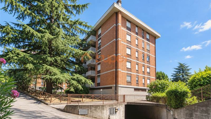 TRILOCALE RISTRUTTURATO A FERRO DI CAVALLO