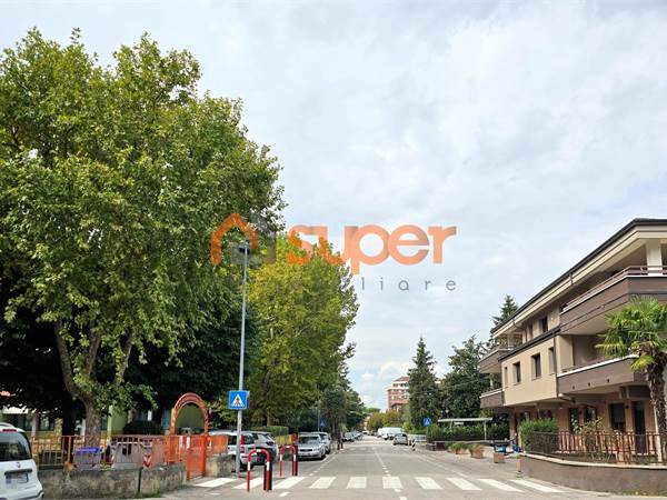 ESCLUSIVA PROPRIETA' INDIPENDENTE IN VIA PASCOLI